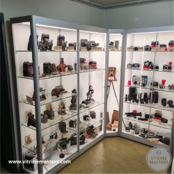 Hoekvitrine prijs op aanvraag