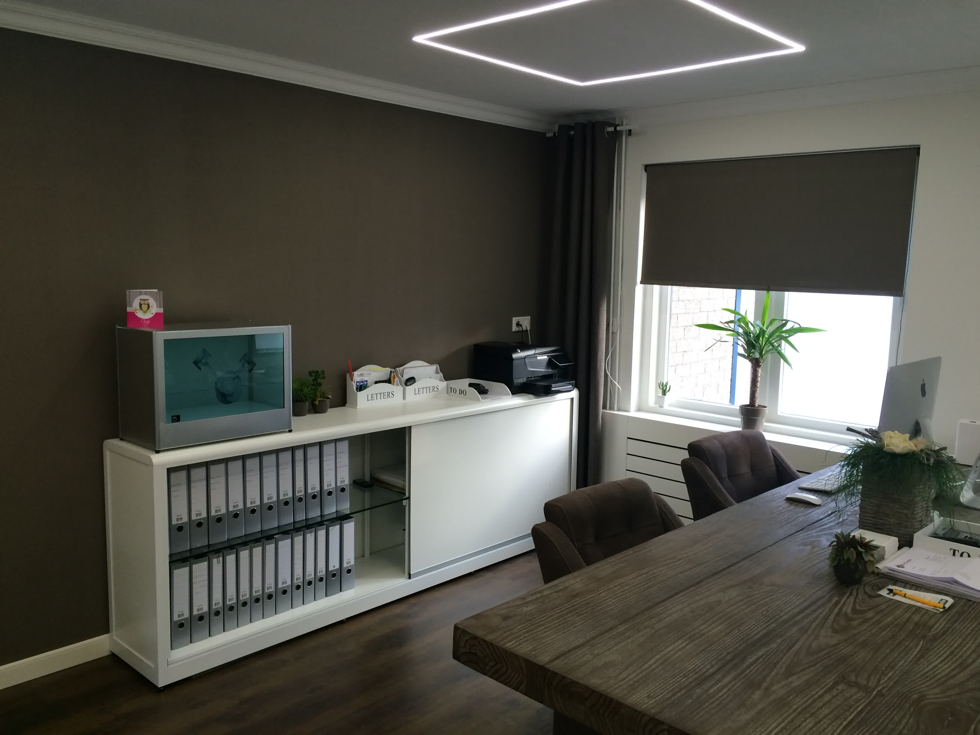 Dressoir vitrinekast