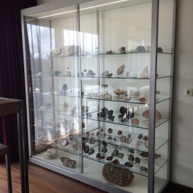 Vitrinekast mineralen