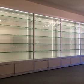 Vitrinekasten groot led onderkasten