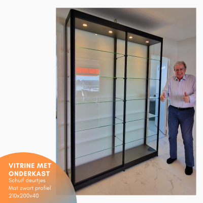 Hoekvitrine vitrine masters (11)