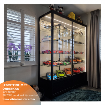Led vitrinekast (3)